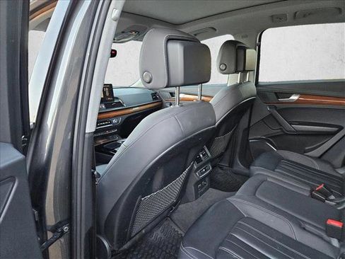 Used 2022 Audi Q5 2.0T Premium w/ Convenience Package image 18