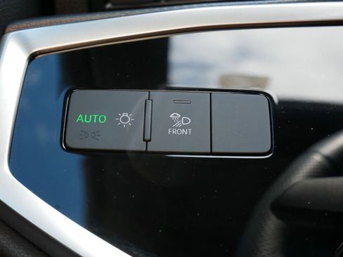 Used 2025 Audi Q3 2.0T Premium Plus AWD/4WD image 16