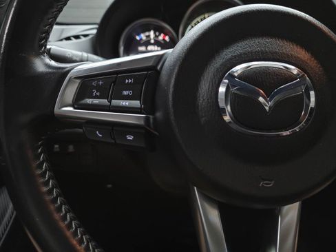 Used 2020 MAZDA MX-5 Miata RF Grand Touring RWD image 16