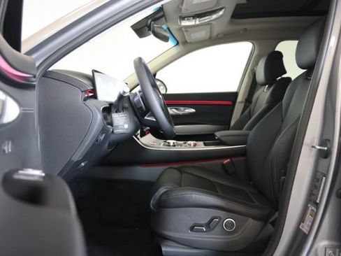 New 2026 Genesis GV70 2.5T Select AWD/4WD image 18