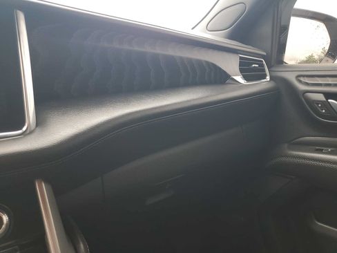 Used 2023 GMC Yukon XL Denali AWD/4WD image 18