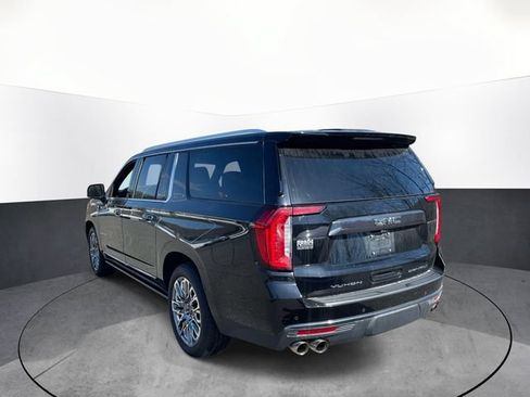 Used 2023 GMC Yukon XL Denali Ultimate AWD/4WD image 5