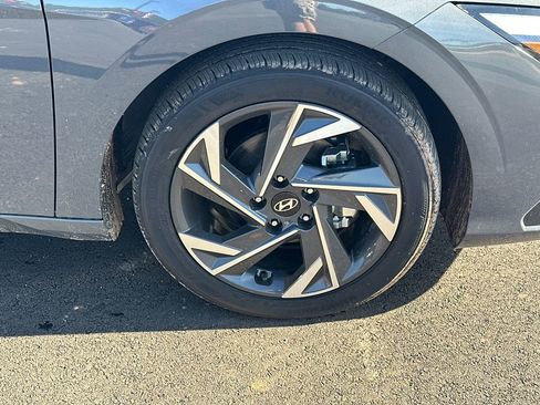 New 2025 Hyundai Elantra Sport image 12