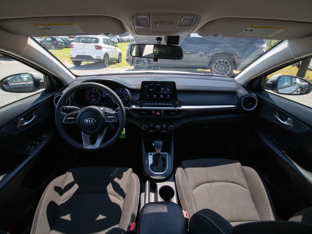 Used 2020 Kia Forte LXS FWD image 21