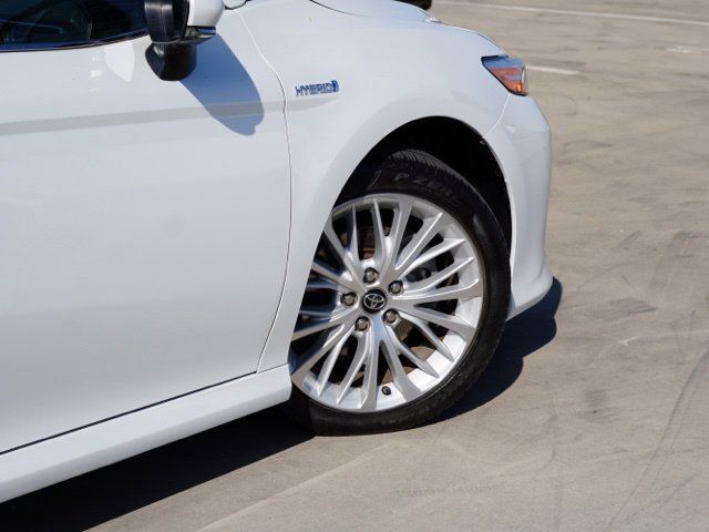 Used 2018 Toyota Camry XLE w/ Audio Package FWD image 9