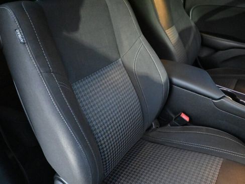 Used 2016 Dodge Challenger SXT w/ Blacktop Package image 40