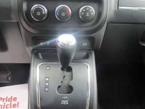 Used 2012 Jeep Compass Latitude FWD image 11