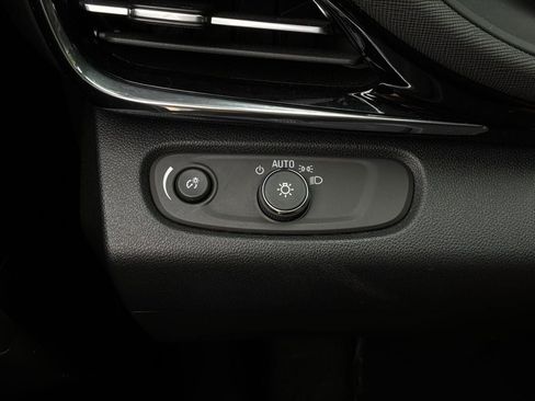 Used 2025 Buick Envista Sport Touring FWD image 20