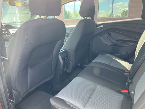Used 2017 Ford Escape SE AWD/4WD image 21