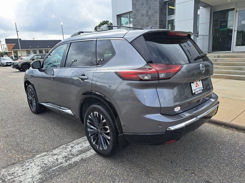 Used 2025 Nissan Rogue Platinum FWD image 4