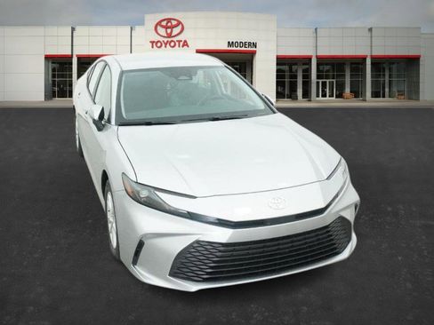 New 2026 Toyota Camry LE image 32
