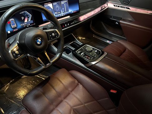 Used 2023 BMW 740i RWD image 4