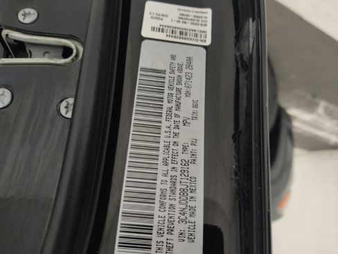 Used 2018 Jeep Compass Trailhawk w/ Safe & Security Group image 33