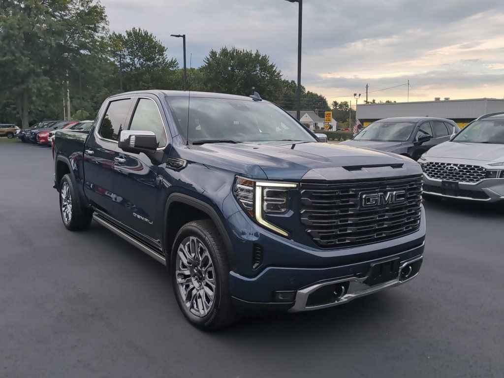 Used 2023 GMC Sierra 1500 Denali Ultimate AWD/4WD image 2