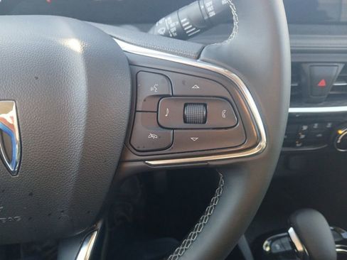 Used 2025 Buick Encore GX Preferred FWD image 23