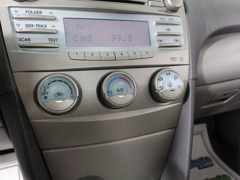 Used 2009 Toyota Camry LE image 35