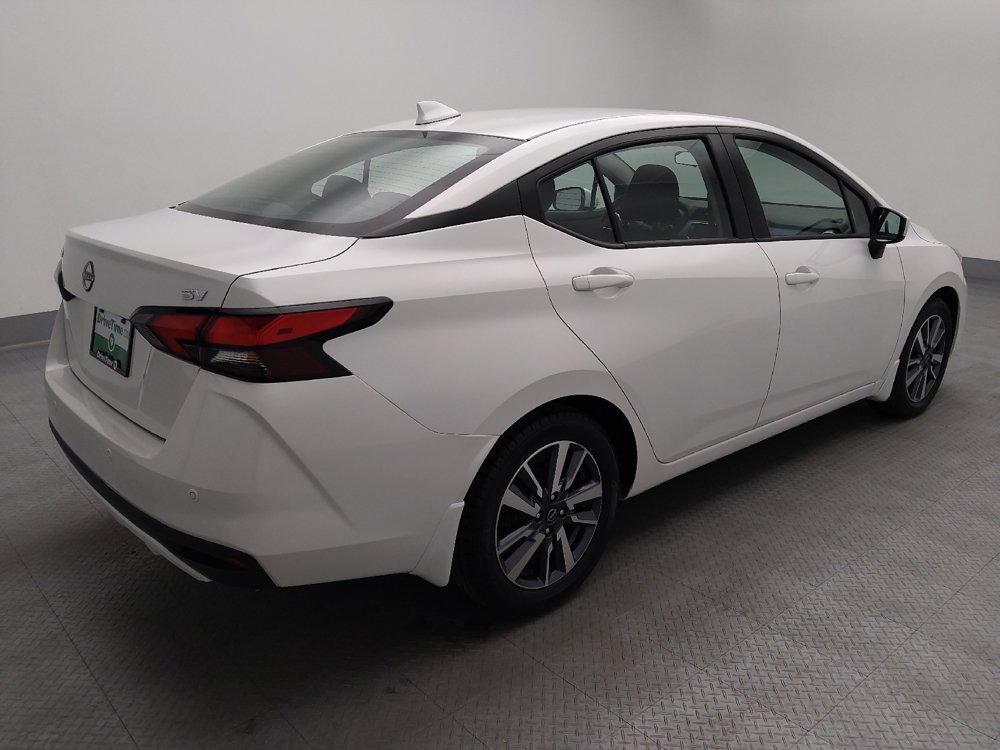 Used 2023 Nissan Versa SV w/ Trunk Package FWD image 9