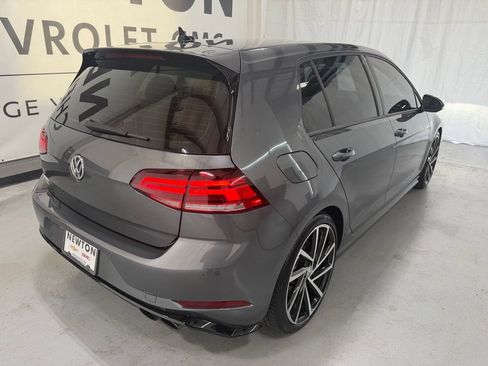Used 2018 Volkswagen Golf R 4-Door AWD/4WD image 35