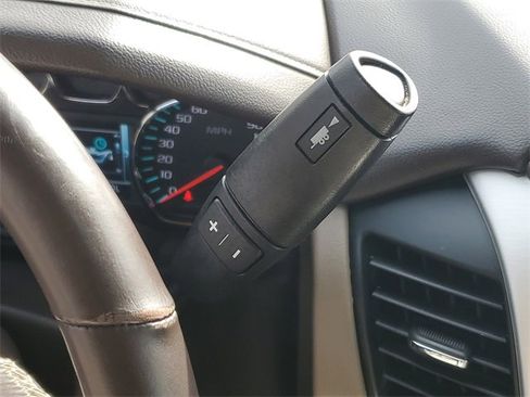 Used 2017 GMC Yukon SLE w/ Convenience Package image 16