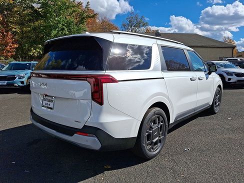 New 2026 Kia Carnival EX image 4