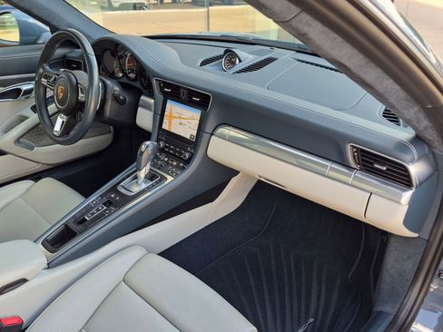Certified 2017 Porsche 911 Turbo AWD/4WD image 23