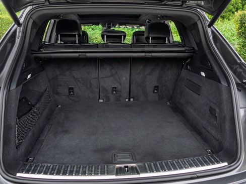 Used 2020 Porsche Cayenne image 12