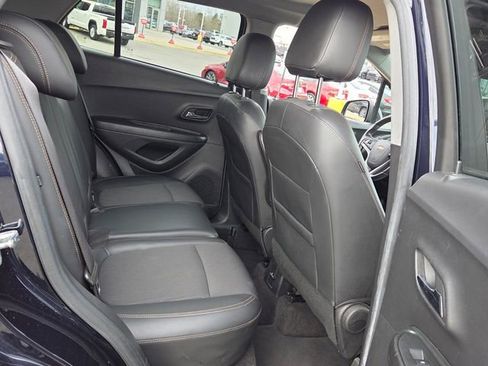 Used 2022 Chevrolet Trax LT w/ Sport Edition image 14