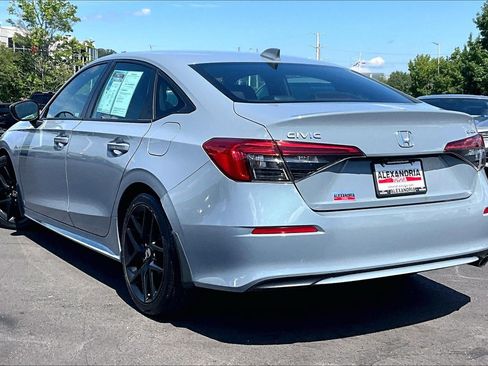 Used 2023 Honda Civic Sport image 11