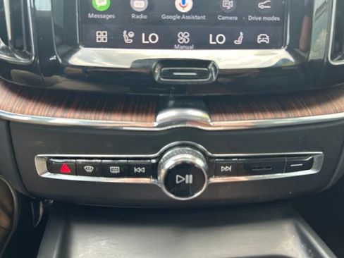 Used 2024 Volvo XC60 B5 Plus w/ Climate Package AWD/4WD image 25
