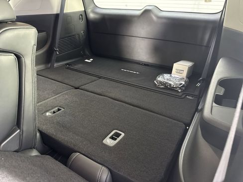 New 2025 Nissan Armada SV image 22