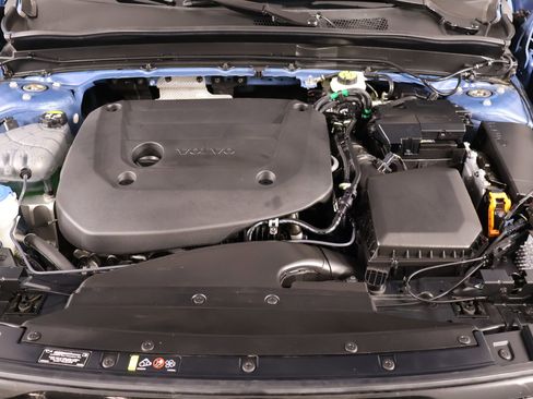 Used 2024 Volvo XC40 B5 Ultimate w/ Protection Package Premier image 21