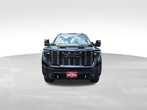 Used 2024 GMC Sierra 2500 Denali Ultimate w/ Snow Plow Prep/Camper Package AWD/4WD image 8
