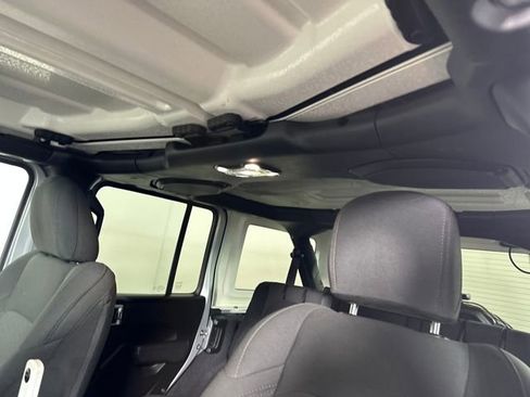 Used 2023 Jeep Wrangler Unlimited w/ Cold Weather Group image 12