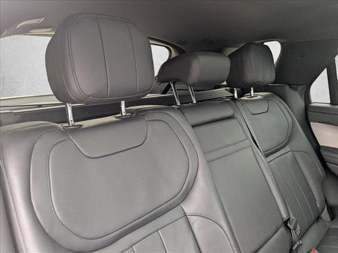 Used 2024 Land Rover Range Rover Sport SE AWD/4WD image 19