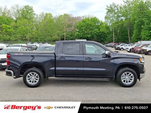 Certified 2022 Chevrolet Silverado 1500 LT AWD/4WD image 9