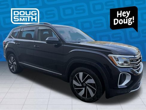 Used 2025 Volkswagen Atlas SEL image 4
