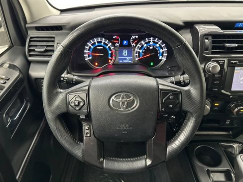 Used 2019 Toyota 4Runner TRD Off-Road Premium AWD/4WD image 24