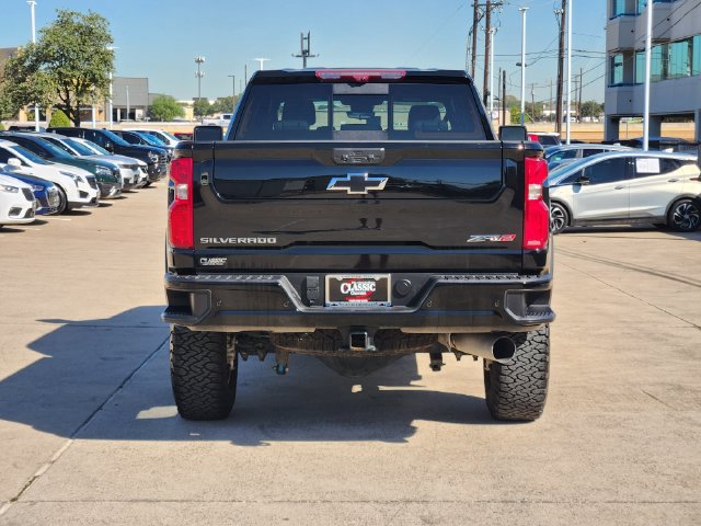 Used 2024 Chevrolet Silverado 2500 ZR2 w/ Technology Package AWD/4WD image 12