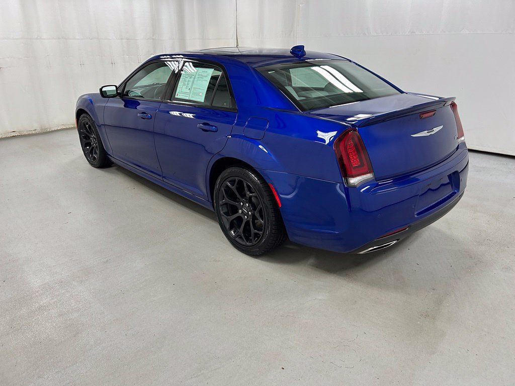 Used 2020 Chrysler 300 S w/ 300S Premium Group 2 RWD image 7