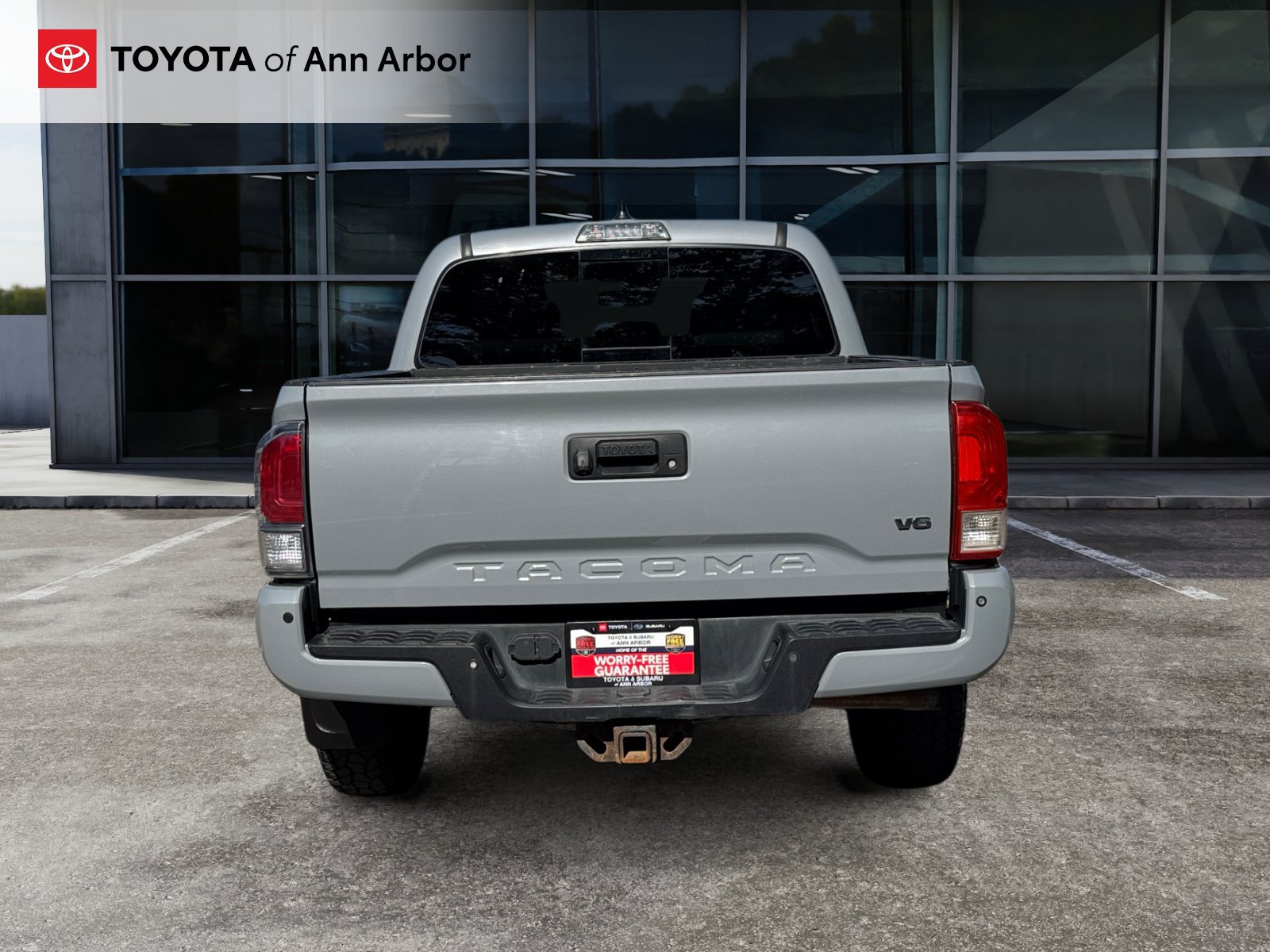 Used 2020 Toyota Tacoma TRD Off-Road w/ Technology Package AWD/4WD image 10
