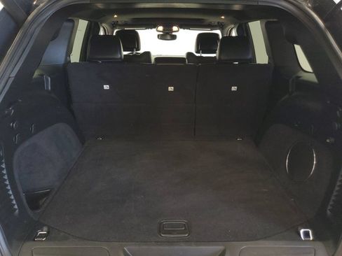 Used 2018 Jeep Grand Cherokee Altitude AWD/4WD image 25