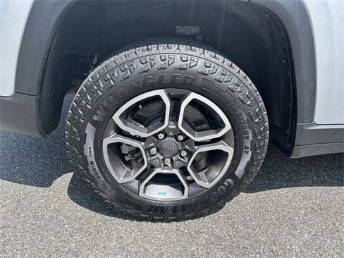 Used 2023 Jeep Grand Cherokee Trailhawk w/ Advanced Protech Group II image 12