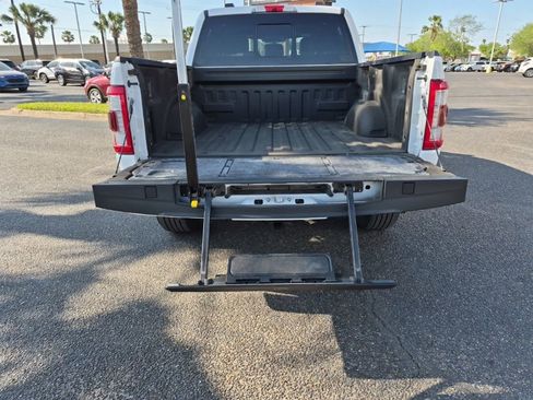 Used 2022 Ford F150 Lariat image 16