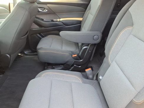 Used 2021 Chevrolet Traverse LT AWD/4WD image 15