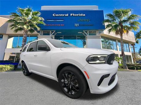 Certified 2021 Dodge Durango SXT image 2