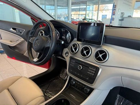 Used 2017 Mercedes-Benz GLA 250 image 25
