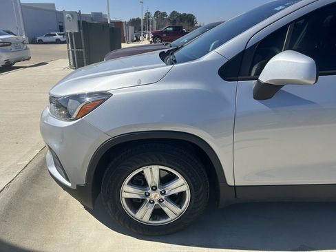 Used 2021 Chevrolet Trax LS w/ Tint and Cruise Package image 2