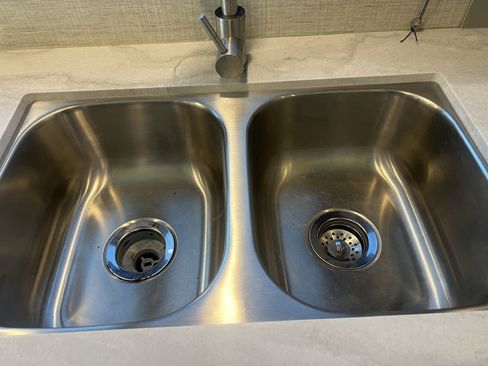 Used 2022 Ford E-450 and Econoline 450 Super Duty w/ Motorhome Prep Package image 64