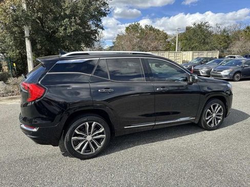 Used 2019 GMC Terrain Denali w/ Driver Alert Package II image 2