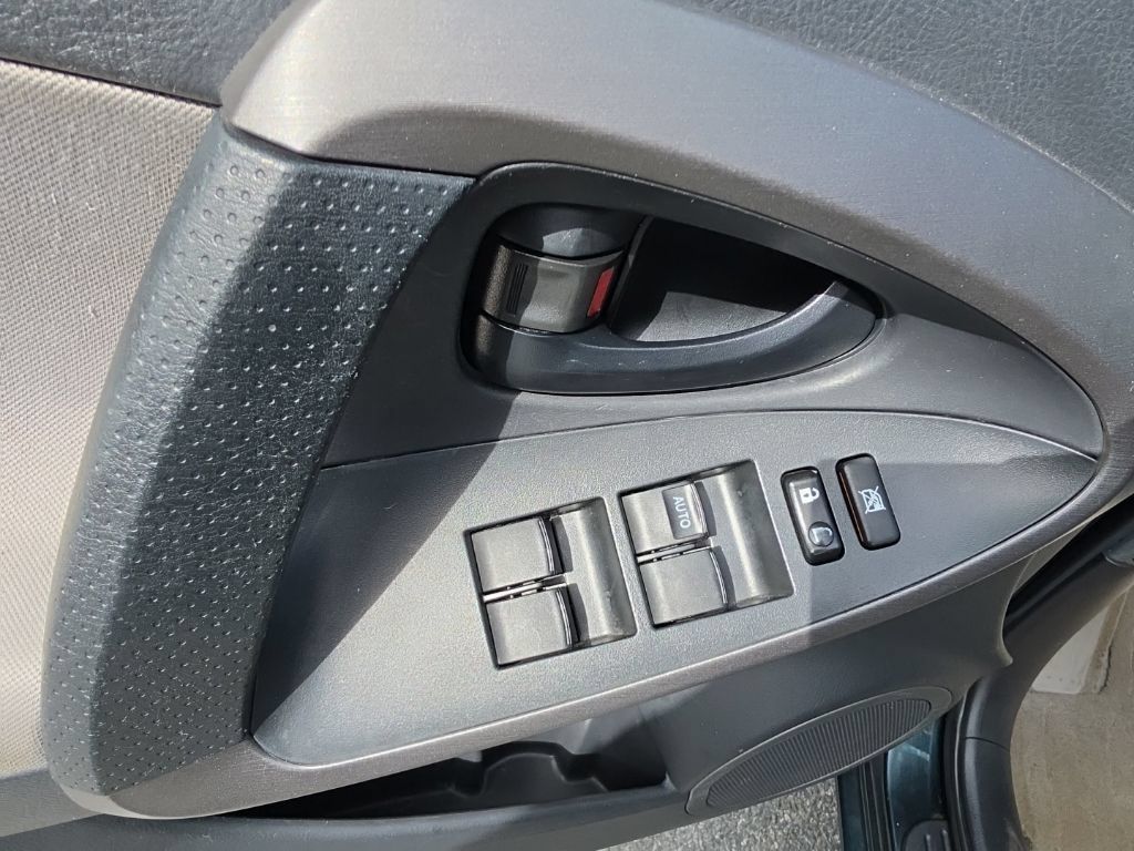 Used 2012 Toyota RAV4 4WD image 11